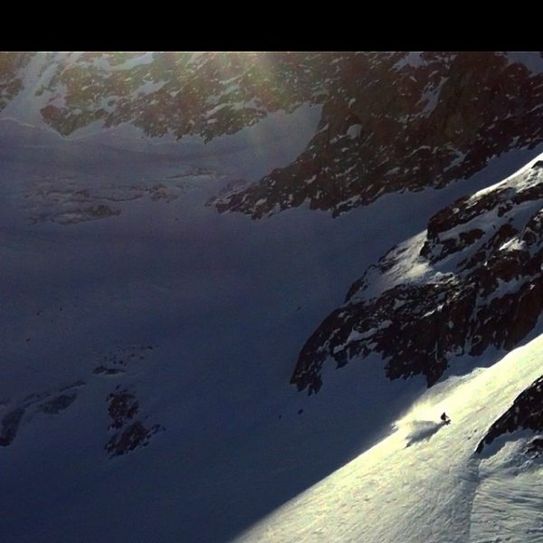 Solid edging on solid snow out of the Trifide couloir. Photo: Lars-Ake Krantz